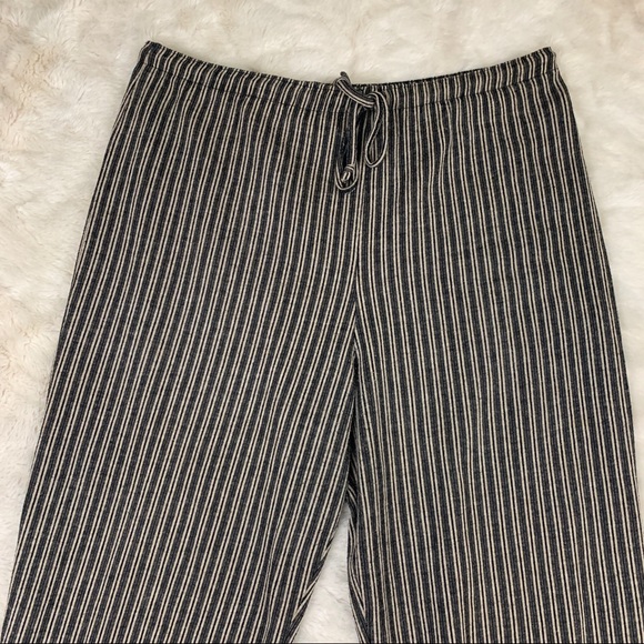 black/white pinstripe capris *read description* - Picture 4 of 8